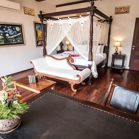 Avalon Ubud Castle & Spa Exterior foto